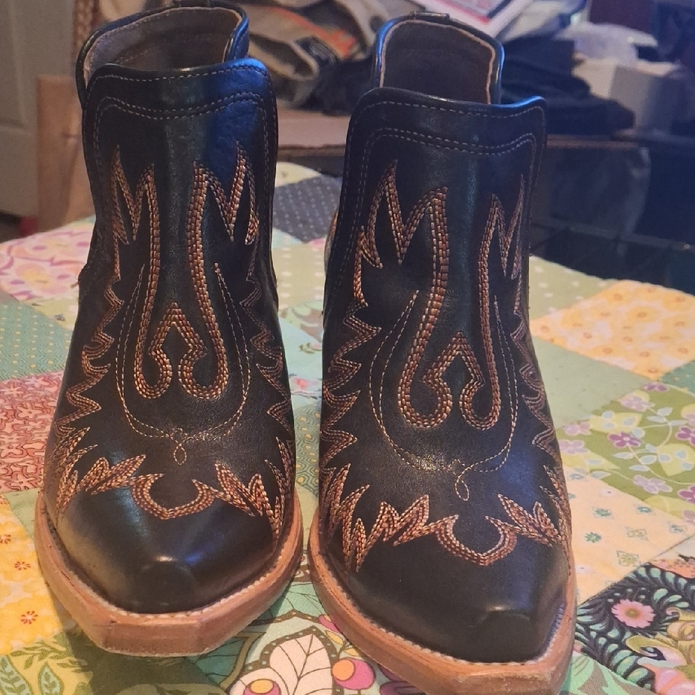 Ariat Black and Tan Western Ankle Boots